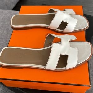 Hermes Oran sandal